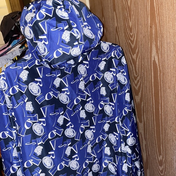 Sick 3D Versace Medusa heads and spellout jacket - Picture 3 of 9